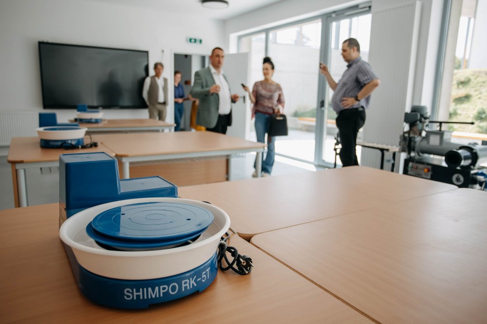 Új korszak a speciális oktatásban: átadták Románia legmodernebb speciális iskoláját Sepsiszentgyörgyön